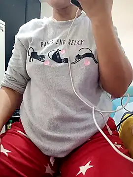 lolo890 online show from November 14, 2025, 1:21 pm