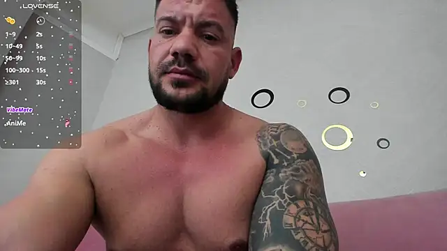 musclemonster31 online show from January 10, 2025, 8:37 pm