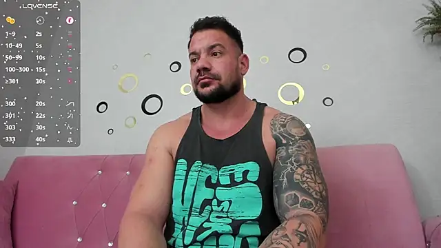 musclemonster31 online show from February 4, 2025, 11:16 pm
