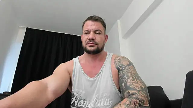 musclemonster31 online show from March 1, 2025, 11:50 am
