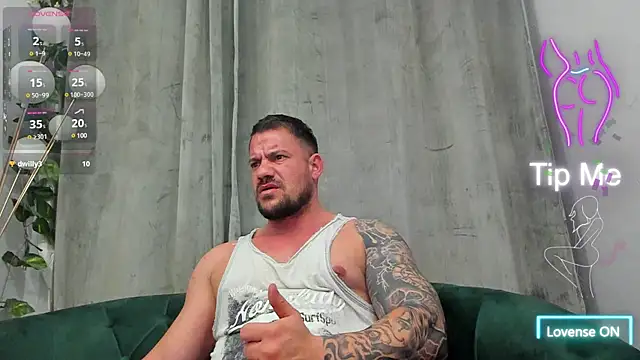 musclemonster31 online show from March 13, 2025, 5:00 am