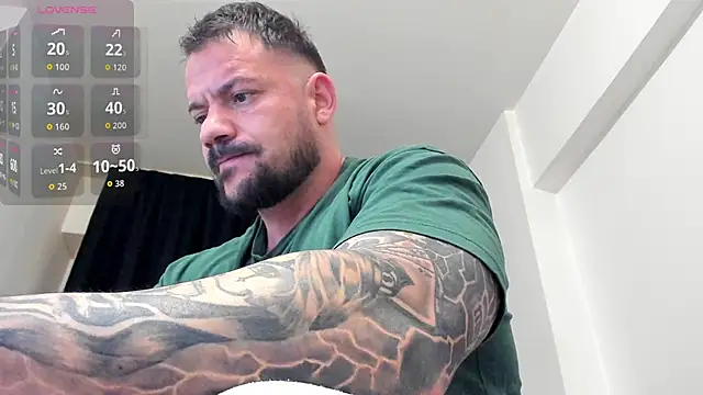 musclemonster31 online show from April 9, 2026, 1:16 pm