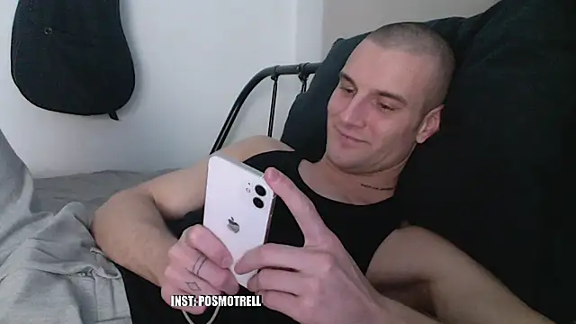 ETHAN MOORE online show from February 25, 2026, 4:16 pm