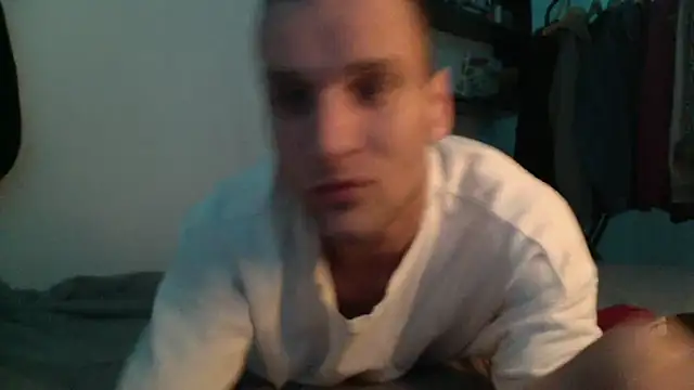 Snapshot of ETHAN_MOORE chatting on June 5, 2026, 1:45 am ETHAN MOORE online show from June 5, 2026, 1:45 am