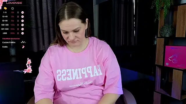 Snapshot of EndlessLustX chatting on February 19, 2026, 4:41 am EndlessLustX online show from February 19, 2026, 4:41 am