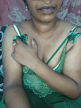 Snapshot of Malluivaniya chatting on October 15, 2025, 5:57 pm Malluivaniya online show from October 15, 2025, 5:57 pm