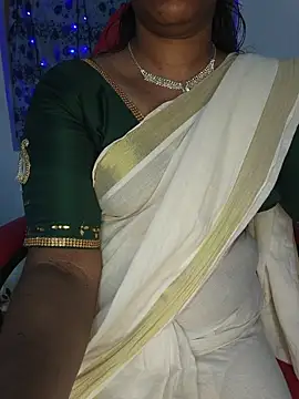 Snapshot of Malluivaniya chatting on June 18, 2026, 6:02 am Malluivaniya online show from June 18, 2026, 6:02 am