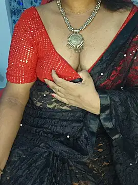 Snapshot of Malluivaniya chatting on June 22, 2026, 6:32 am Malluivaniya online show from June 22, 2026, 6:32 am