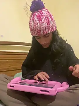 Snapshot of calliemaggotbone chatting on January 18, 2026, 7:28 pm calliemaggotbone online show from January 18, 2026, 7:28 pm