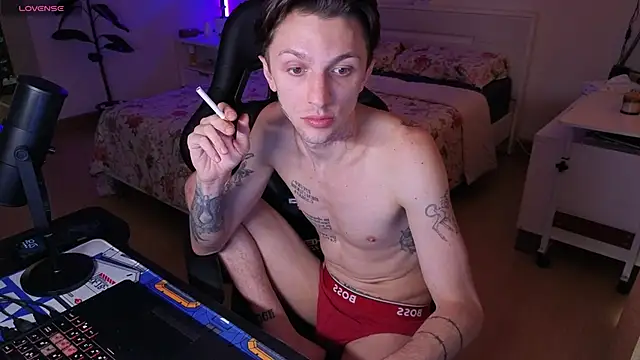 Snapshot of Tima_Lexikov_ chatting on December 19, 2024, 8:13 am Tima Lexikov online show from December 19, 2024, 8:13 am