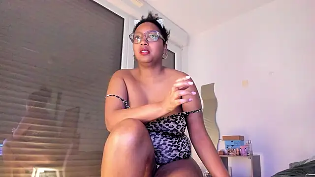 lissajoness online show from February 2, 2026, 11:09 am