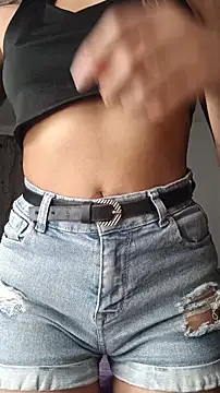 Snapshot of Miia_Petitte chatting on April 9, 2026, 10:15 pm Miia Petitte online show from April 9, 2026, 10:15 pm