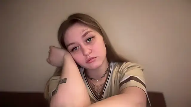 Snapshot of Isabel-Bailey chatting on January 14, 2025, 9:51 pm Isabel-Bailey online show from January 14, 2025, 9:51 pm