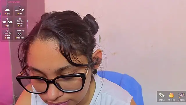 Snapshot of Cuteprincess21 chatting on October 17, 2025, 11:40 pm Cuteprincess21 online show from October 17, 2025, 11:40 pm