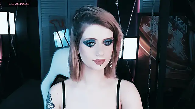 Snapshot of Noah_ElmerX chatting on December 8, 2024, 9:30 pm Noah ElmerX online show from December 8, 2024, 9:30 pm