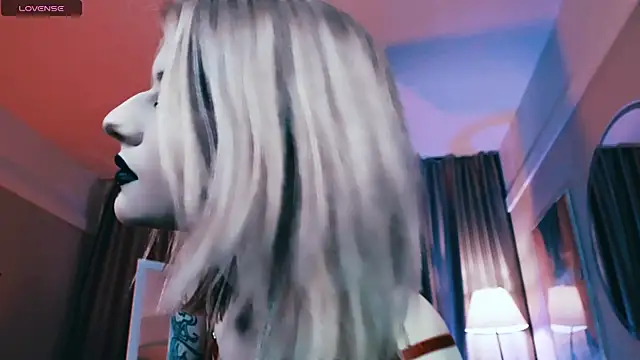 Snapshot of Noah_ElmerX chatting on March 16, 2025, 10:20 pm Noah ElmerX online show from March 16, 2025, 10:20 pm