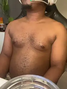 YesTheSexiest online show from September 21, 2025, 4:41 pm