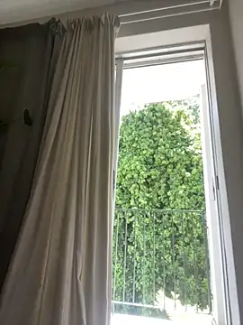 YesTheSexiest online show from October 16, 2025, 11:33 am