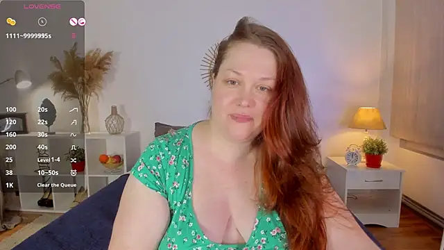 Snapshot of CutieGinger chatting on December 4, 2024, 8:29 pm CutieGinger online show from December 4, 2024, 8:29 pm