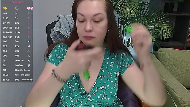 Snapshot of CutieGinger chatting on November 1, 2025, 6:10 pm CutieGinger online show from November 1, 2025, 6:10 pm