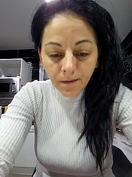 bruneta sexy23 online show from February 22, 2025, 5:46 pm