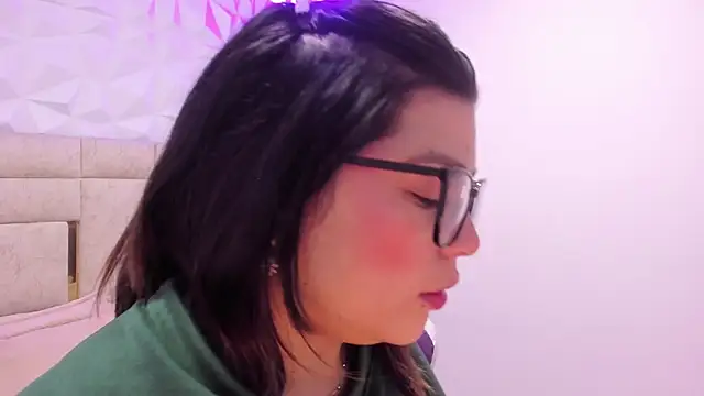 Snapshot of PauletteJ chatting on October 16, 2025, 11:55 am PauletteJ online show from October 16, 2025, 11:55 am