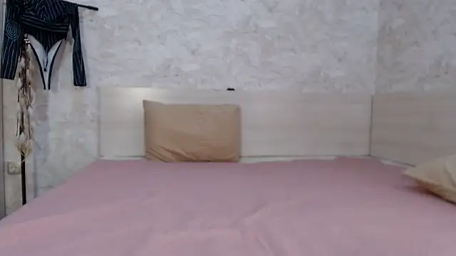 Snapshot of Terpsichore_Muse chatting on February 23, 2025, 6:39 am Terpsichore Muse online show from February 23, 2025, 6:39 am