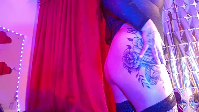 juanitared online show from February 17, 2026, 2:19 am