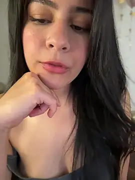 CuteKira7 online show from April 11, 2026, 7:45 am