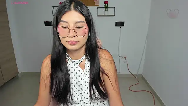 emily villamil online show from March 9, 2026, 8:46 pm