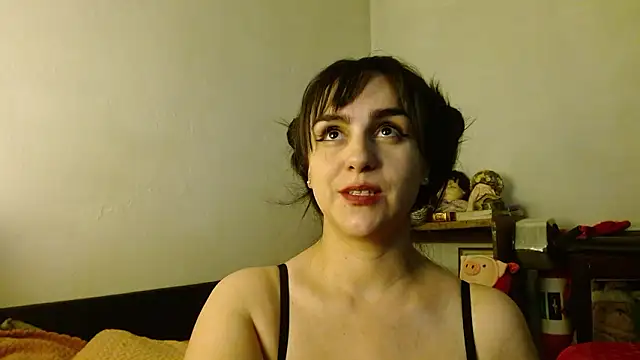 Snapshot of collette_beaufoy_ chatting on February 8, 2026, 3:43 am collette beaufoy online show from February 8, 2026, 3:43 am
