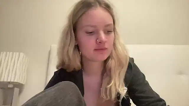 Snapshot of mariemelissah chatting on January 23, 2025, 2:07 pm mariemelissah online show from January 23, 2025, 2:07 pm