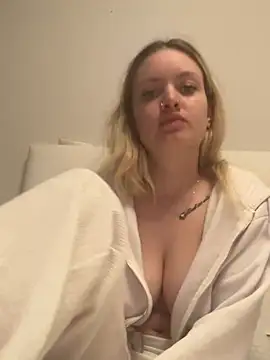 Snapshot of mariemelissah chatting on March 1, 2025, 9:40 am mariemelissah online show from March 1, 2025, 9:40 am