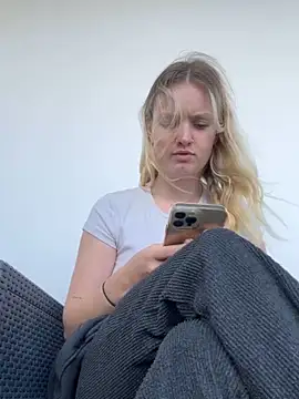 Snapshot of mariemelissah chatting on March 17, 2025, 2:34 pm mariemelissah online show from March 17, 2025, 2:34 pm