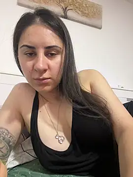 JenniferEdith online show from July 29, 2026, 5:49 am