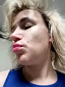 Snapshot of Linda_Gregory chatting on September 10, 2025, 12:43 am Linda Gregory online show from September 10, 2025, 12:43 am