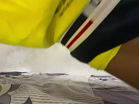 Snapshot of CALVINXXX chatting on October 16, 2025, 7:37 pm CALVINXXX online show from October 16, 2025, 7:37 pm