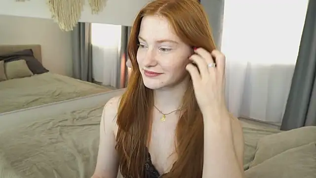 Snapshot of FiaMoor chatting on October 13, 2025, 10:59 am FiaMoor online show from October 13, 2025, 10:59 am