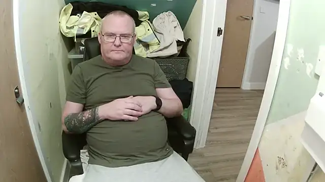 FriendlyDave online show from February 5, 2025, 6:59 pm