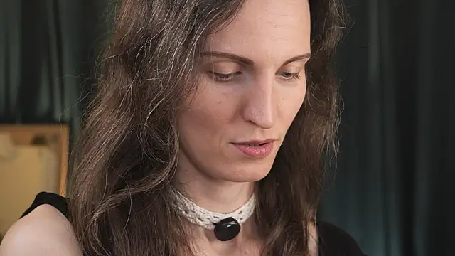 yulladao online show from April 6, 2026, 3:57 pm