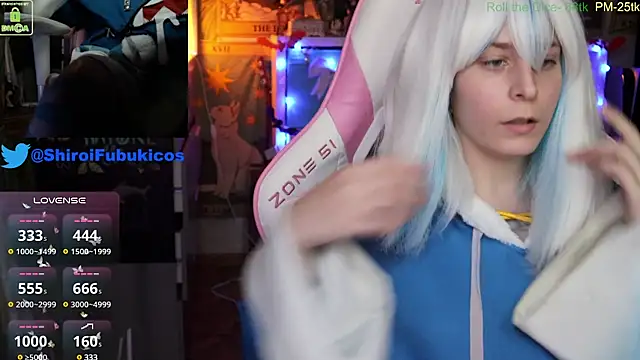 Snapshot of ShiroiFubuki chatting on December 2, 2024, 7:49 pm ShiroiFubuki online show from December 2, 2024, 7:49 pm