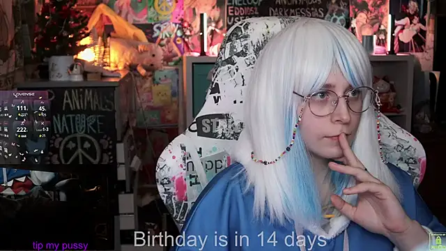 Snapshot of ShiroiFubuki chatting on February 6, 2025, 7:18 pm ShiroiFubuki online show from February 6, 2025, 7:18 pm