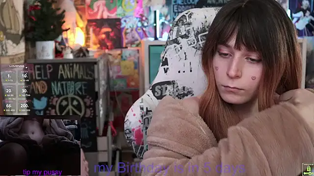 Snapshot of ShiroiFubuki chatting on February 15, 2025, 12:54 pm ShiroiFubuki online show from February 15, 2025, 12:54 pm