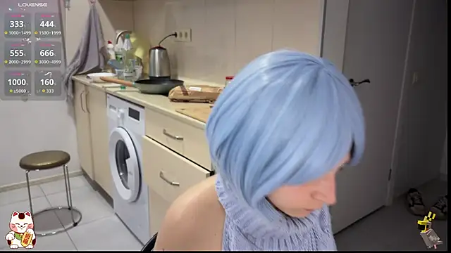 Snapshot of ShiroiFubuki chatting on October 5, 2025, 6:17 pm ShiroiFubuki online show from October 5, 2025, 6:17 pm