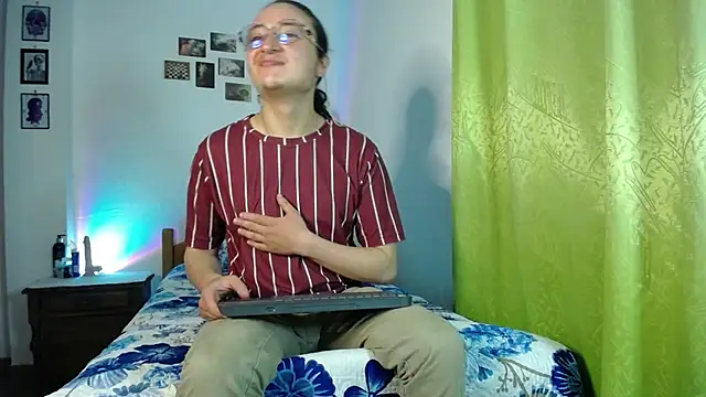 Snapshot of monkeywillwhite chatting on November 9, 2025, 12:09 am monkeywillwhite online show from November 9, 2025, 12:09 am