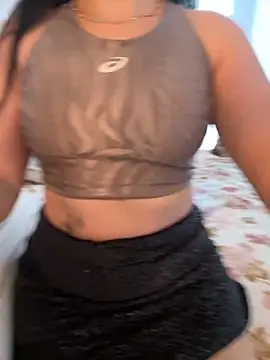 Snapshot of lupyta20 chatting on October 1, 2025, 12:33 pm lupyta20 online show from October 1, 2025, 12:33 pm