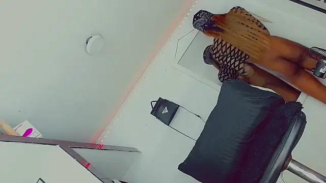 Snapshot of candy_kendall chatting on February 22, 2025, 2:50 am candy kendall online show from February 22, 2025, 2:50 am