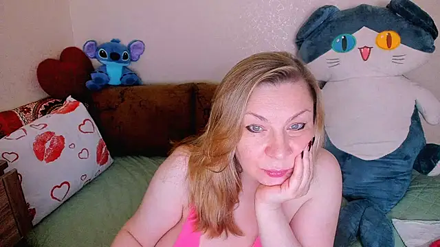 Snapshot of KerryBlareX chatting on October 25, 2025, 2:02 pm KerryBlareX online show from October 25, 2025, 2:02 pm