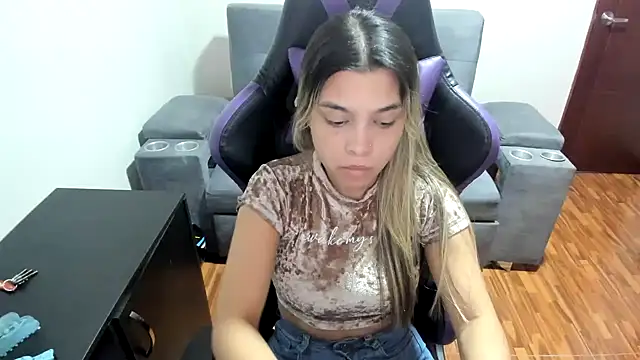 LuisaReyes 2911 online show from March 17, 2025, 2:52 am