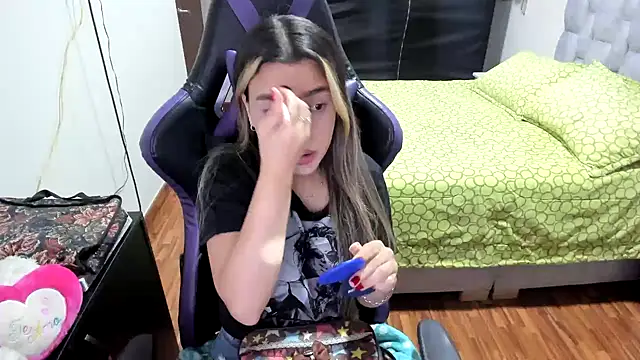 LuisaReyes 2911 online show from October 25, 2025, 1:46 am